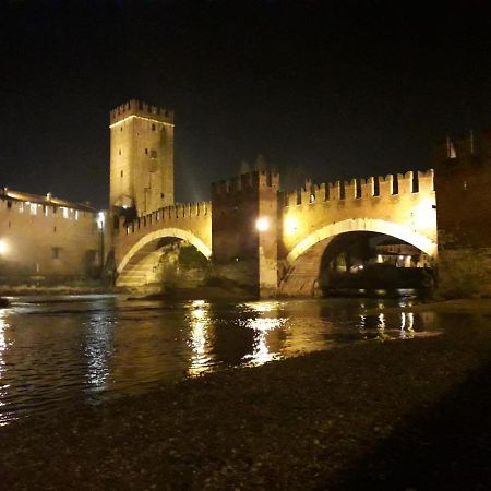 Casa Vacanze Al Borgo Villa Caprino Veronese Esterno foto